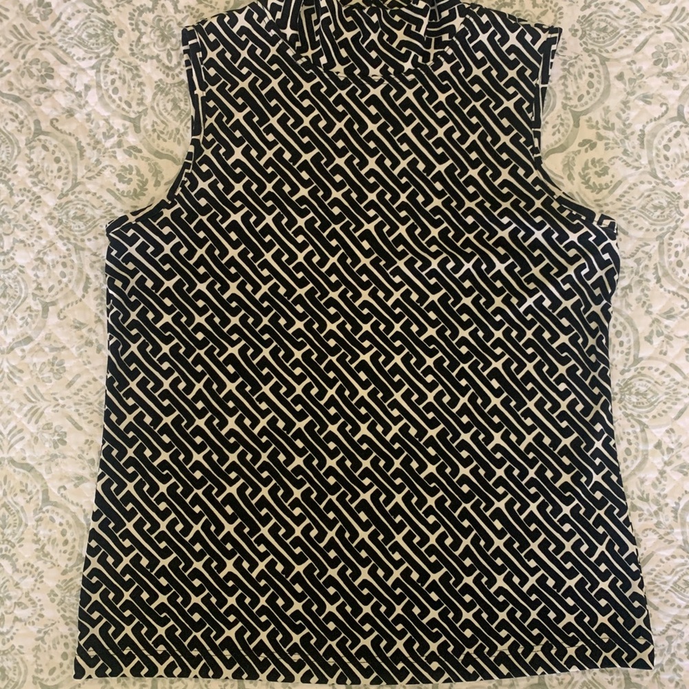 Black and White Sleeveless Women's Top